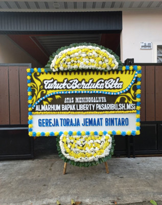 Papan Bunga Duka di Sukarara